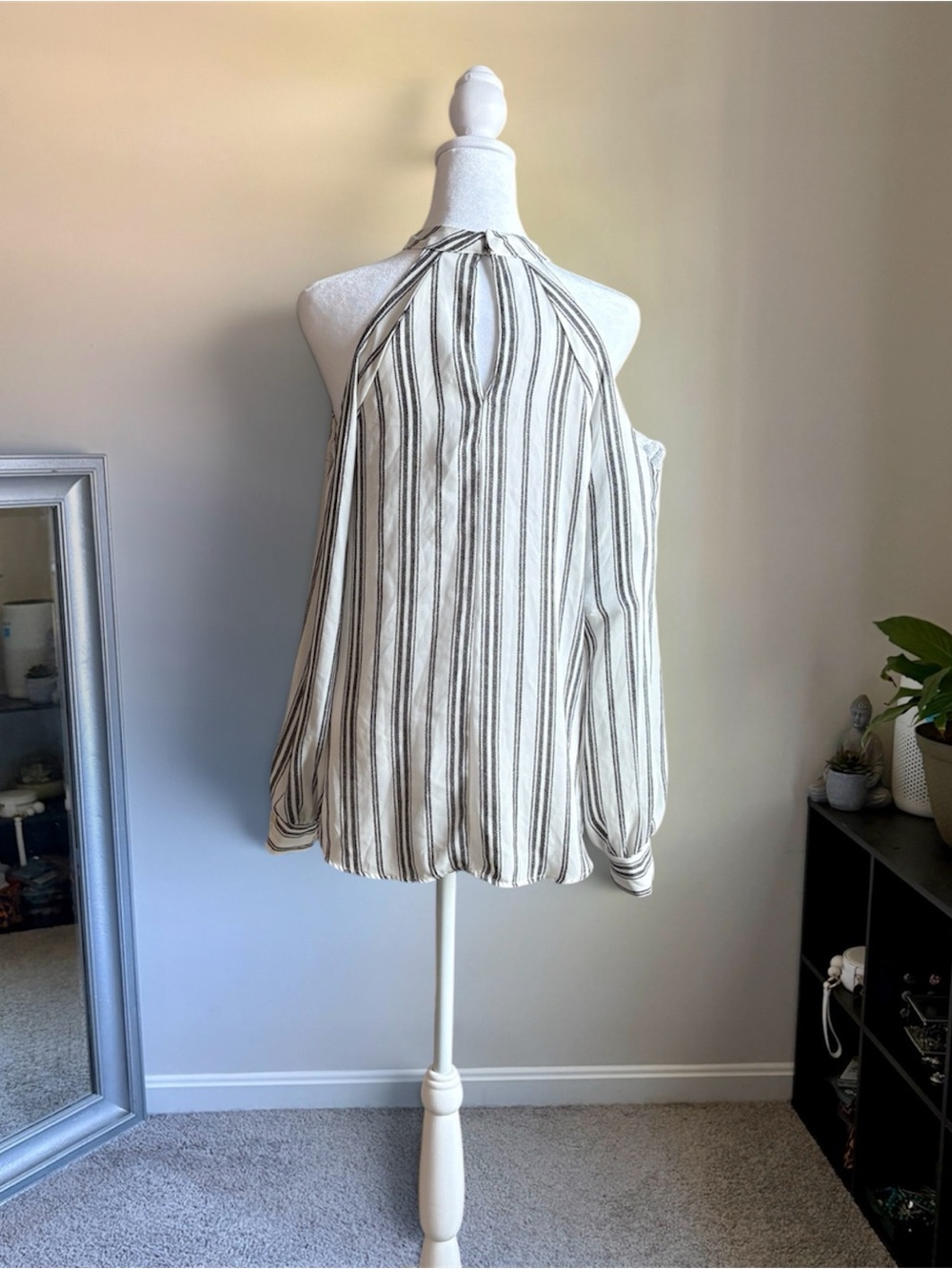 Lush Striped Blouse - Picture 2 of 15